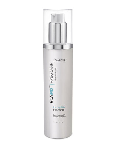 A unique sulfate and paraben-free formula, is specially formulated with the perfect balance of Salicylic Acid and skin nourishing botani- cals. Salicylic Acid, a Beta Hydroxy Acid, has the ability to penetrate into the pore lining and exfoliate inside the pore, as well as the skin’s surface making it effective in reducing breakouts. Everyday Cleanser is also formulated with Niacinamide to reduce redness and improves the skin's overall look. 